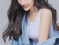 儿子再大力一点妈要去了二次元抱枕分腿没有挡着