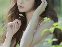 美女图片背景美女露100%双奶头无遮挡图片